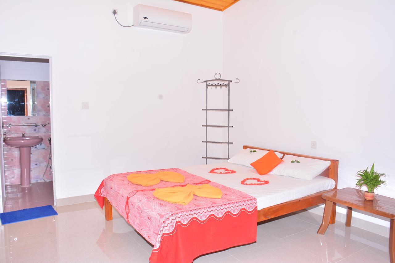 Pleasant Park Holiday Inn Trincomalee Εξωτερικό φωτογραφία