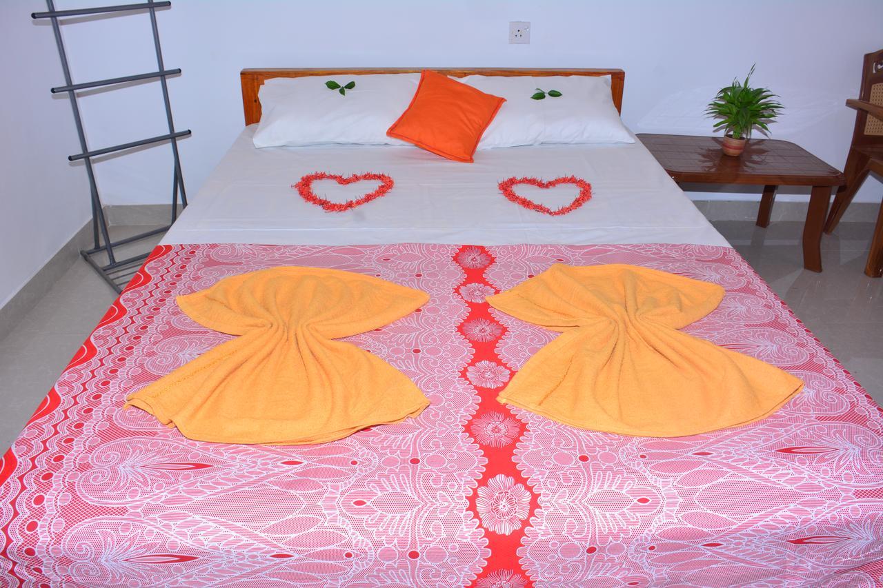 Pleasant Park Holiday Inn Trincomalee Εξωτερικό φωτογραφία